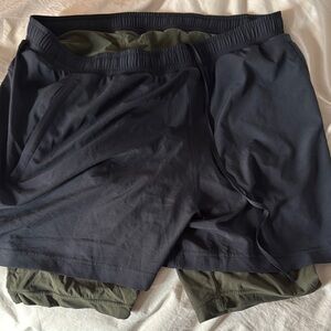 ALO Yoga Black and Green Athletic Shorts with Layered Design